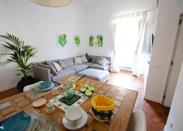 Sterlizia House *